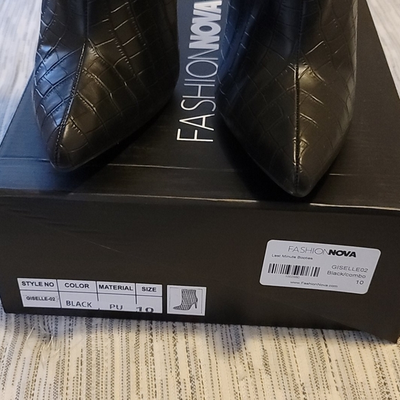 Last minute booties - Picture 3 of 3